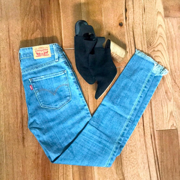 Levi 721 High Rise Skinny Jean